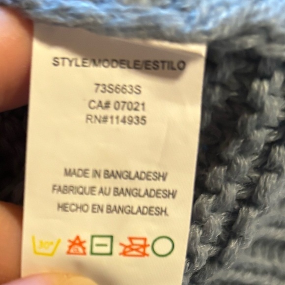 Cloth- Blue Ballon Sleeve knit sweater - Picture 6 of 7